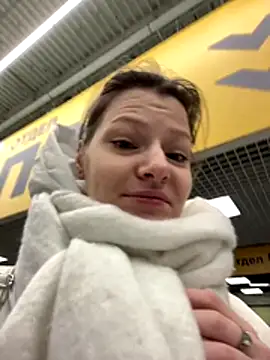 MaryHiggins online show from 11/30/25, 12:20