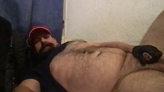 Snapshot of madmaxmiami chatting on 12/22/25, 07:11 madmaxmiami online show from 12/22/25, 07:11