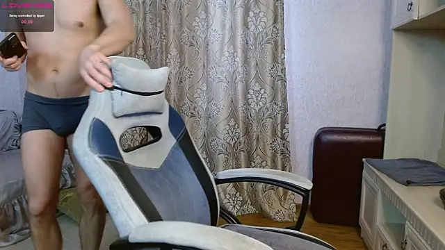 Aestheticguy101 online show from 02/24/25, 12:48