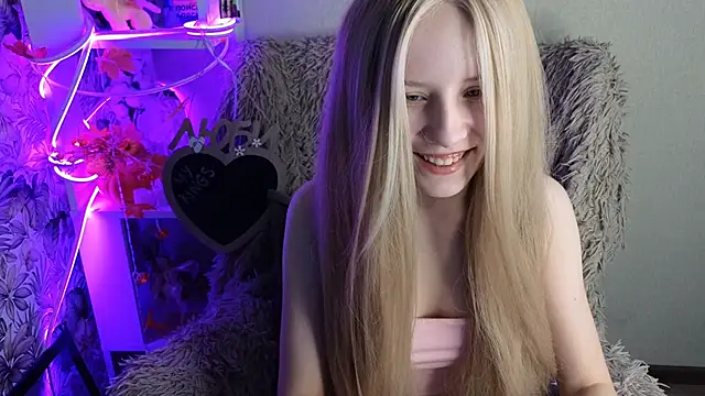 sarakaell online show from 11/19/25, 03:06