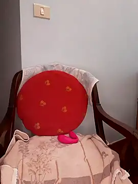 Snapshot of megan2021 chatting on 09/10/25, 12:27 megan2021 online show from 09/10/25, 12:27