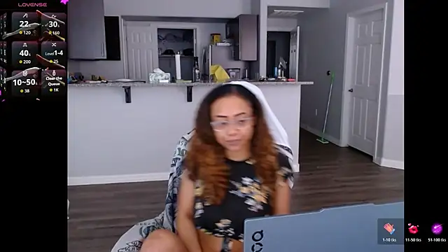 RylHoneyy online show from 06/18/26, 07:07
