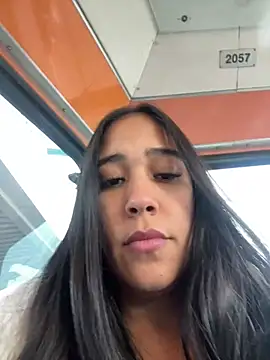 Snapshot of WHAAATTTTTTTTTT chatting on 01/12/26, 11:48 WHAAATTTTTTTTTT online show from 01/12/26, 11:48