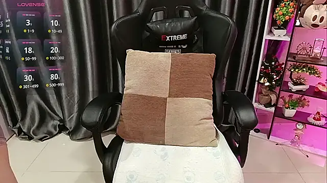 Yuki-yio online show from 11/20/25, 01:17