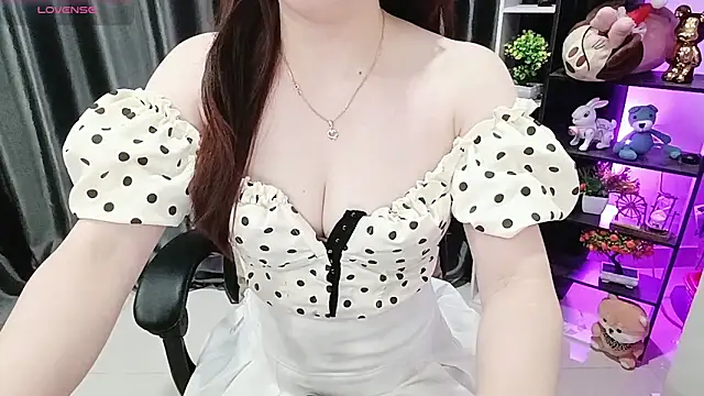 Yuki-yio online show from 06/23/26, 01:36