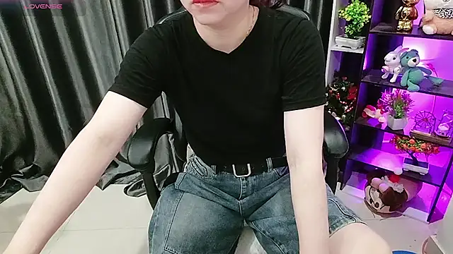 Yuki-yio online show from 07/19/26, 12:47