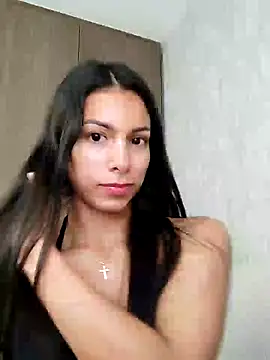 Snapshot of Angelinalombardi_ chatting on 03/18/25, 04:48 Angelinalombardi  online show from 03/18/25, 04:48