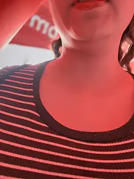 seraphine23 online show from 12/13/24, 09:30