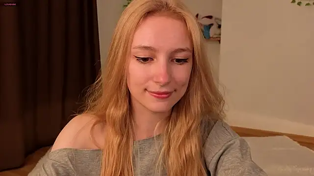 berrry girl online show from 05/13/26, 11:40