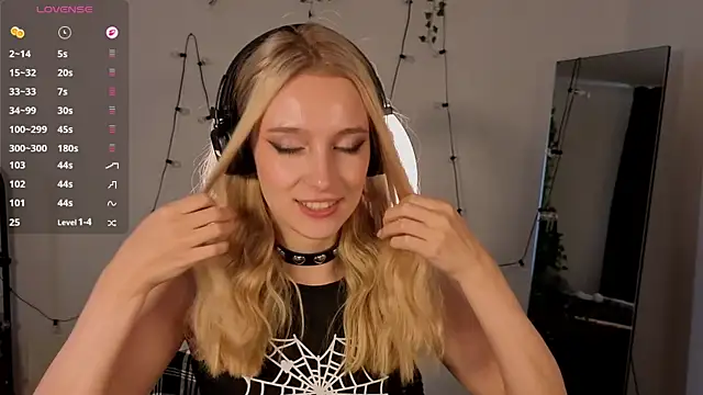 berrry girl online show from 06/22/26, 12:24