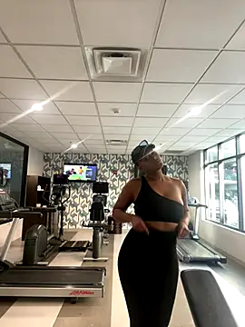 Snapshot of HoneyDripHer chatting on 09/29/25, 02:00 HoneyDripHer online show from 09/29/25, 02:00