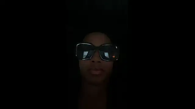 Snapshot of HoneyDripHer chatting on 11/20/25, 08:30 HoneyDripHer online show from 11/20/25, 08:30