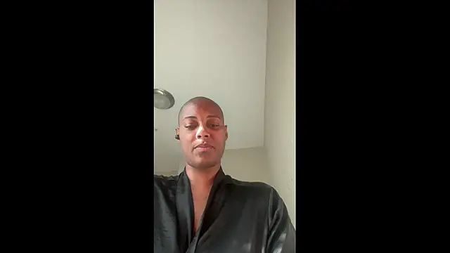 Snapshot of HoneyDripHer chatting on 11/24/25, 03:01 HoneyDripHer online show from 11/24/25, 03:01