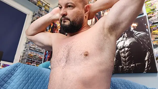 Snapshot of Muscle_Bear chatting on 06/24/26, 05:50 Muscle Bear online show from 06/24/26, 05:50