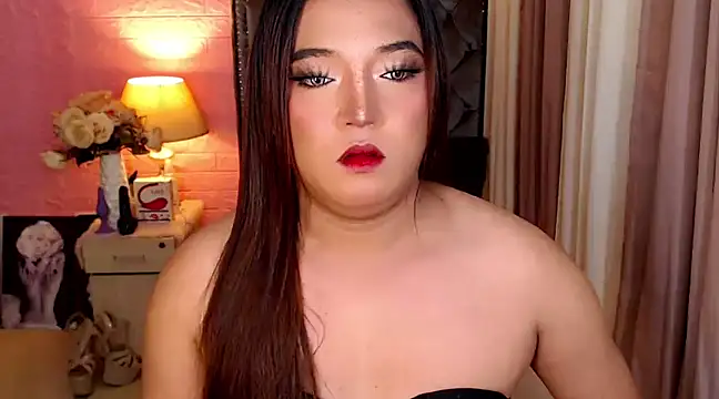 Snapshot of Urgirl_Ekang chatting on 03/07/25, 06:24 Urgirl Ekang online show from 03/07/25, 06:24