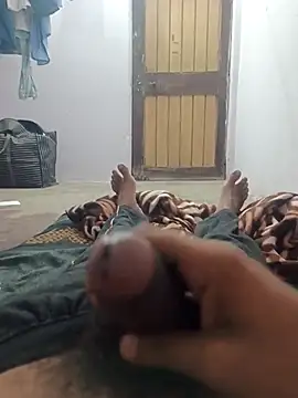 Snapshot of hunter6112 chatting on 11/24/25, 05:56 hunter6112 online show from 11/24/25, 05:56