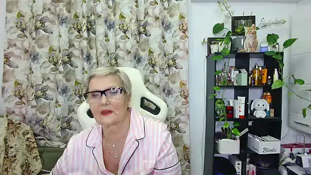 Selenna57 online show from 02/13/25, 05:44