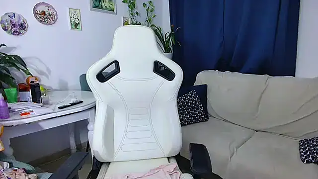 Snapshot of Selenna57 chatting on 01/14/26, 06:46 Selenna57 online show from 01/14/26, 06:46