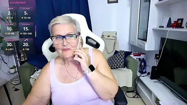 Selenna57 online show from 05/03/26, 04:46