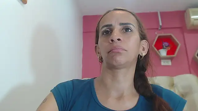 Amber Moore online show from 11/24/25, 11:26