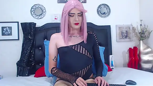 TokyoEvanss online show from 12/15/25, 01:54