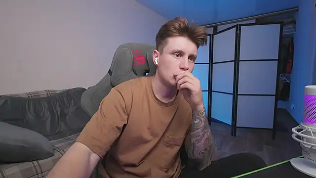 Snapshot of zverev_dima chatting on 11/07/25, 02:28 zverev dima online show from 11/07/25, 02:28