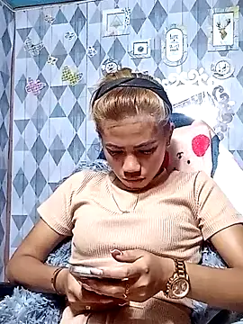 Snapshot of Cutie_body11 chatting on 12/04/24, 09:18 Cutie body11 online show from 12/04/24, 09:18