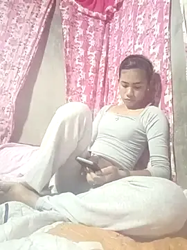Snapshot of Cutie_body11 chatting on 02/25/25, 01:30 Cutie body11 online show from 02/25/25, 01:30