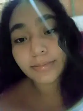 Snapshot of sirena_15 chatting on 03/18/25, 04:58 sirena 15 online show from 03/18/25, 04:58