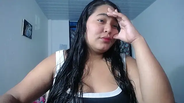 Snapshot of sirena_15 chatting on 10/09/25, 05:49 sirena 15 online show from 10/09/25, 05:49