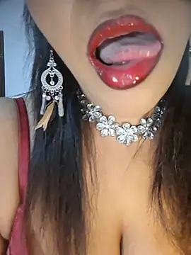 Snapshot of naughtyjaanu chatting on 07/05/26, 10:06 naughtyjaanu online show from 07/05/26, 10:06