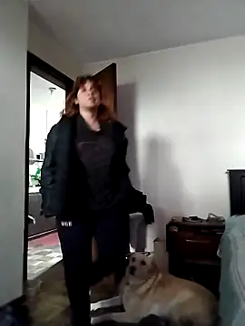 Snapshot of EmmaMelissa0521 chatting on 02/10/26, 09:52 EmmaMelissa0521 online show from 02/10/26, 09:52