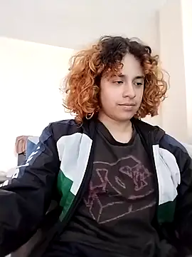 Snapshot of EmmaMelissa0521 chatting on 02/11/26, 07:19 EmmaMelissa0521 online show from 02/11/26, 07:19