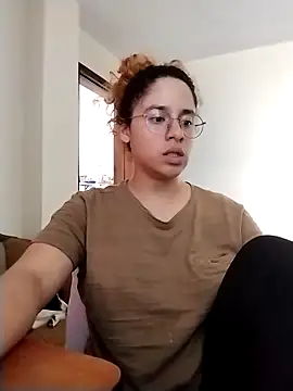 Snapshot of EmmaMelissa0521 chatting on 03/08/26, 07:06 EmmaMelissa0521 online show from 03/08/26, 07:06