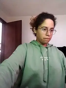 Snapshot of EmmaMelissa0521 chatting on 03/10/26, 08:14 EmmaMelissa0521 online show from 03/10/26, 08:14