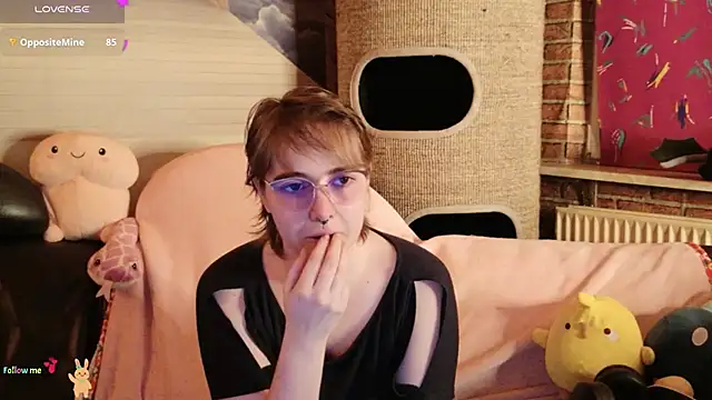 GamerGirl Eve online show from 12/03/25, 06:28