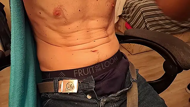 Snapshot of Danyell_K287 chatting on 10/17/25, 08:33 Danyell K287 online show from 10/17/25, 08:33