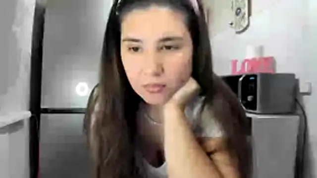 MiaMarrone online show from 11/29/25, 04:43