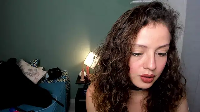 Snapshot of Cassandra_Caiin chatting on 12/13/24, 09:09 Cassandra Caiin online show from 12/13/24, 09:09