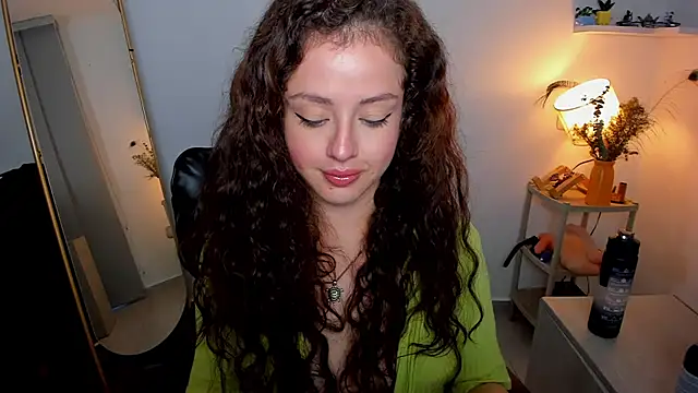 Cassandra Caiin online show from 11/23/25, 10:48