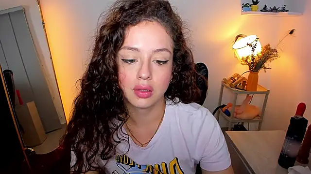 Cassandra Caiin online show from 12/14/25, 03:12