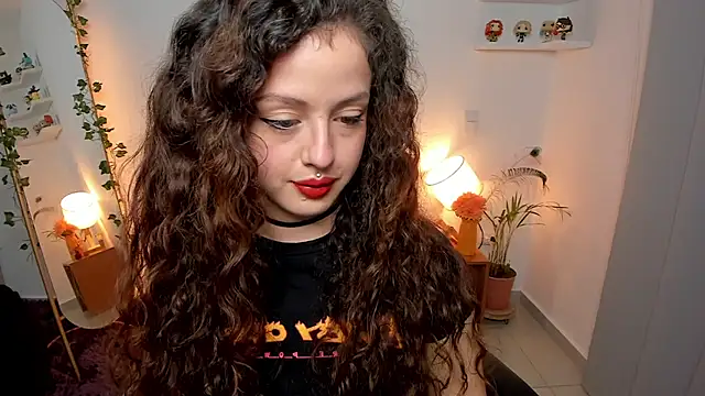 Snapshot of Cassandra_Caiin chatting on 07/05/26, 04:52 Cassandra Caiin online show from 07/05/26, 04:52