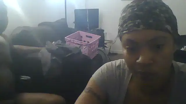 Snapshot of realninafame chatting on 10/02/25, 08:32 realninafame online show from 10/02/25, 08:32