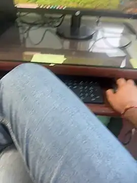 Snapshot of bigshow112 chatting on 12/04/24, 06:00 bigshow112 online show from 12/04/24, 06:00