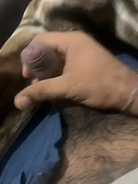 Snapshot of bigshow112 chatting on 01/12/26, 07:13 bigshow112 online show from 01/12/26, 07:13