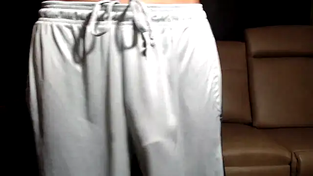Snapshot of ThickD2C chatting on 05/27/26, 04:59 ThickD2C online show from 05/27/26, 04:59