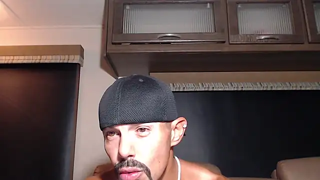 Snapshot of ThickD2C chatting on 07/31/26, 05:12 ThickD2C online show from 07/31/26, 05:12