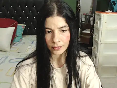 Estefani 32 online show from 01/09/25, 09:47
