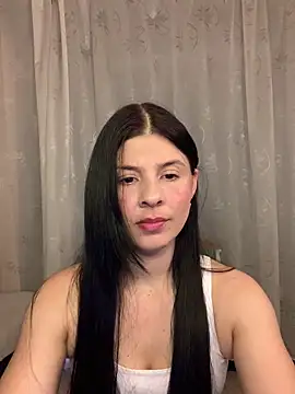 Estefani 32 online show from 05/07/26, 05:51