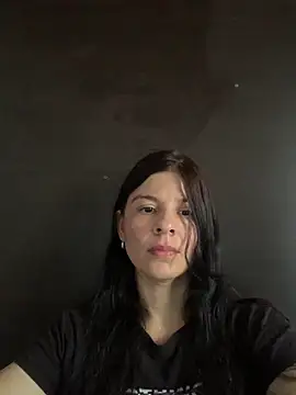 Estefani 32 online show from 06/01/26, 10:00